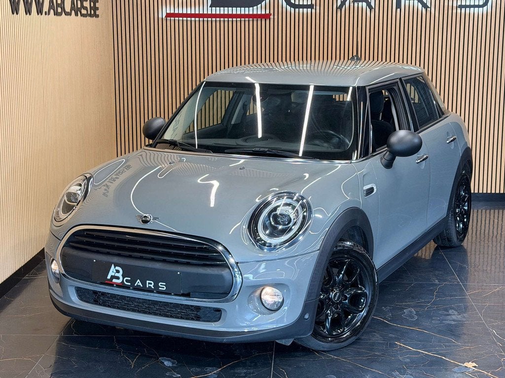 MINI Cooper 1.5 One * GARANTIE 12 MOIS * SPORT * 5 PORTES *, Auto's, 75 kW, Stof, Gebruikt, Bi-Xenon koplampen