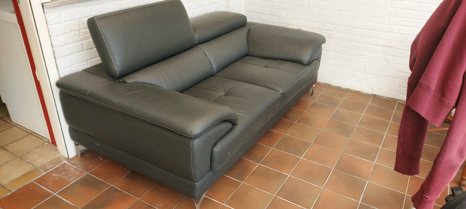zetel leder grijs goede staat breedte 185cm lengte 104 cm, Ophalen, 100 tot 125 cm, Tweepersoons, Leer