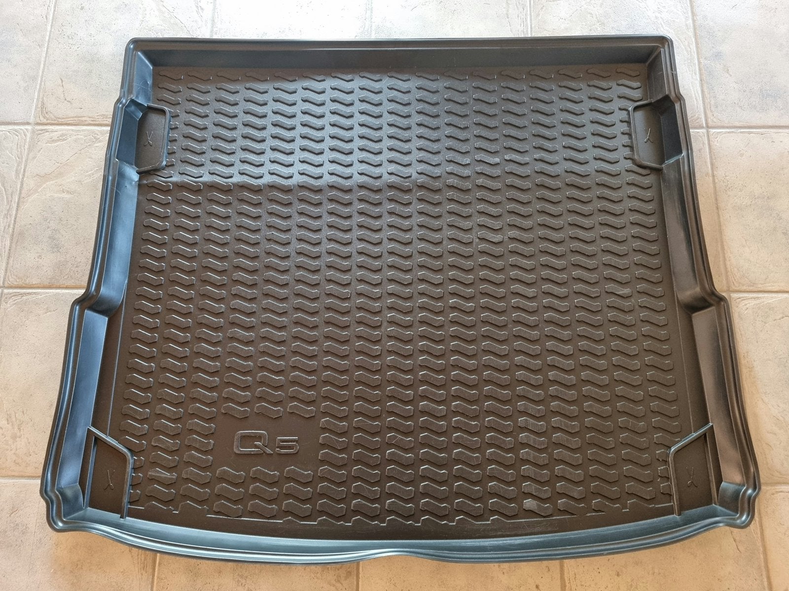 Kofferbakmat voor Audi Q5 & SQ5, Auto diversen, Kofferbakmatten, Ophalen of Verzenden, Zo goed als nieuw