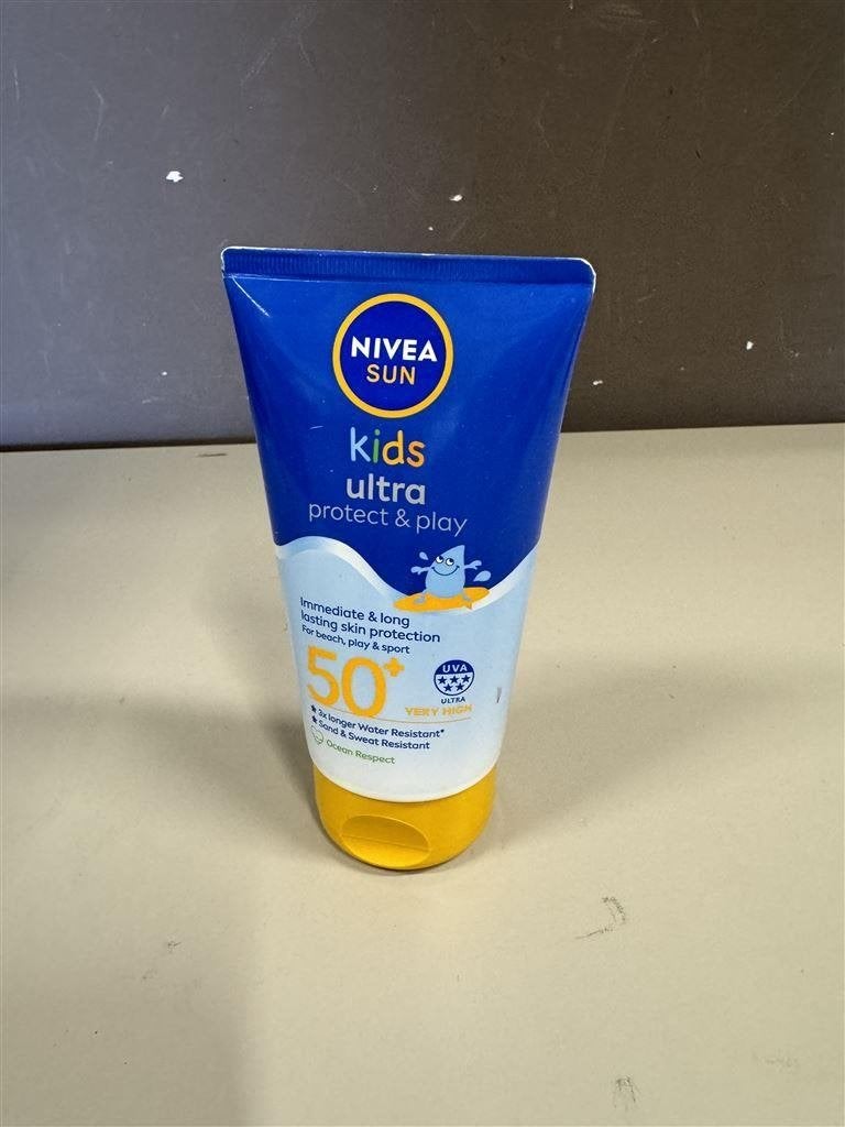Nivea sun Kids zonnebrand crème factor50, Bijoux, Sacs & Beauté, Enlèvement ou Envoi, Comme neuf