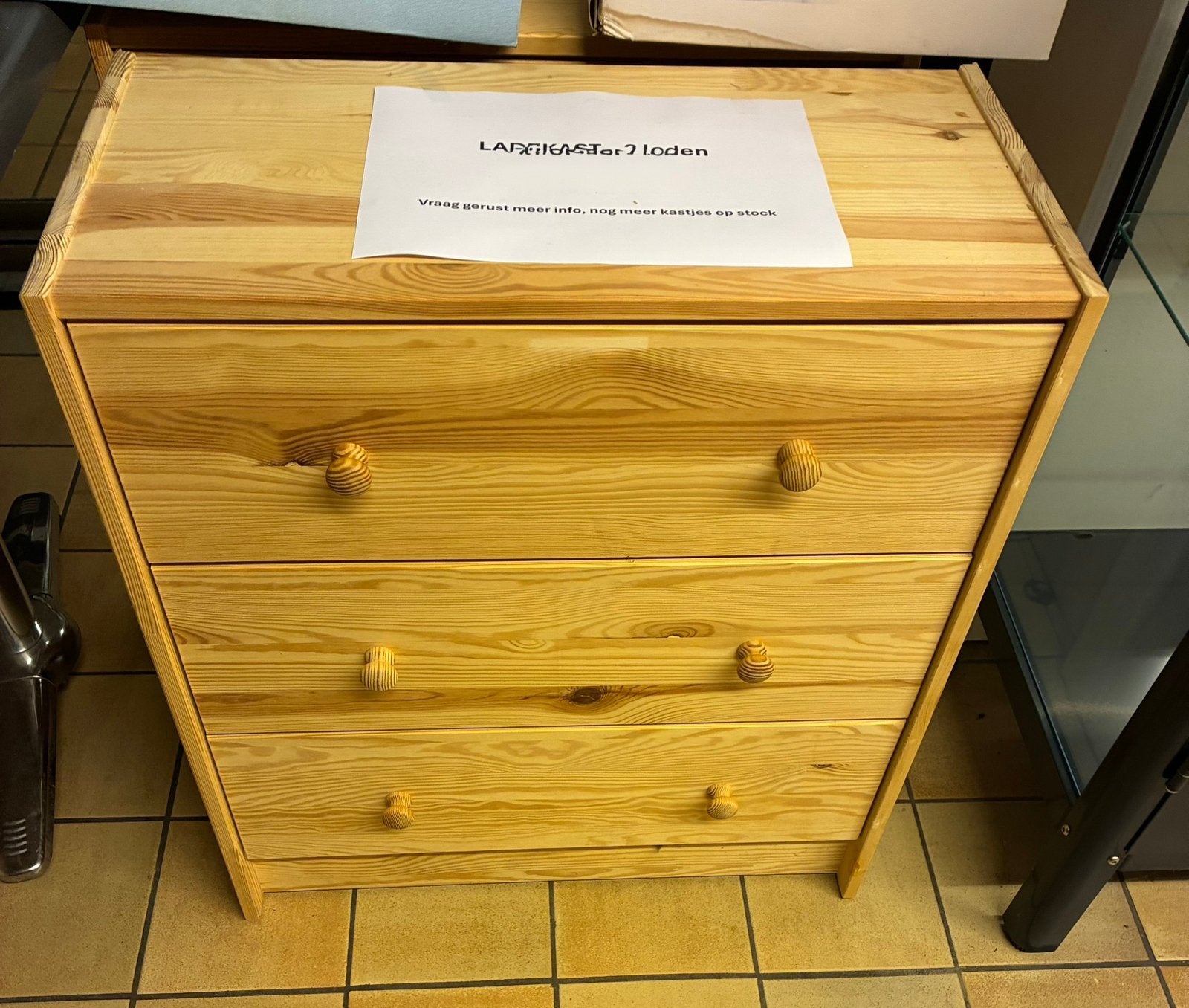 Commode à 3 tiroirs en bois de pin massif Plusieurs en stock, Enlèvement, Comme neuf, Pin