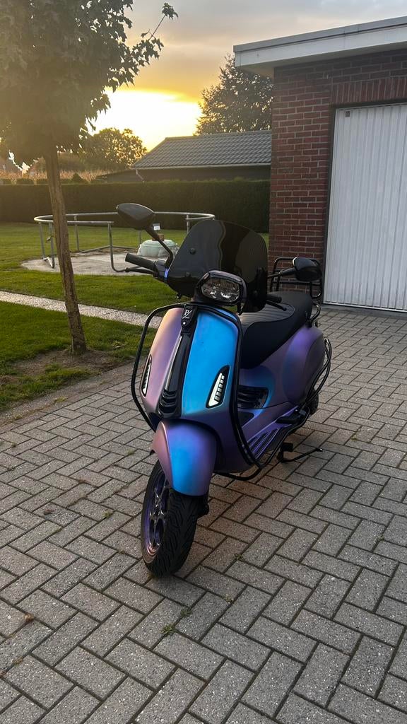 Vespa Sprint 2022 E5 A klasse, Ophalen, Zo goed als nieuw