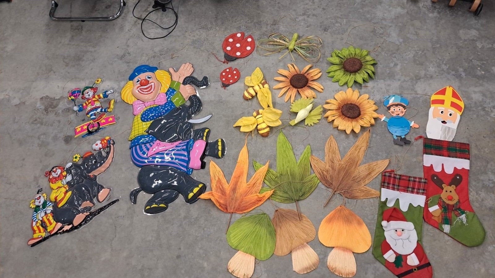 Decoratie versiering sint kerst pasen herfst carnaval enz, Ophalen