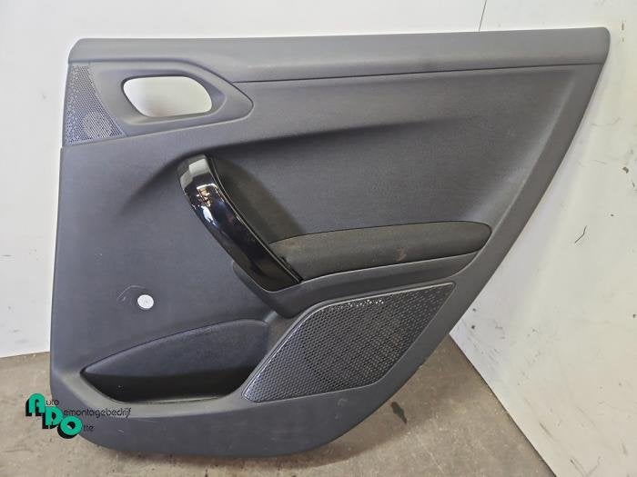 Portierbekleding 4Deurs rechts-achter van een Peugeot 208 (2, Gebruikt, -, -, Ophalen of Verzenden