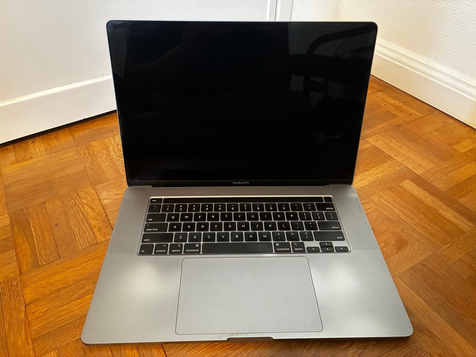 Apple Macbook Pro 16-inch 2019, Enlèvement, Utilisé, 16 pouces, MacBook Pro