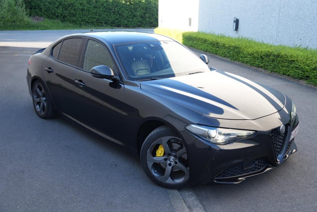 Alfa Romeo Giulia, Auto's, Alfa Romeo, Automaat, 4 deurs, Achterwielaandrijving, 1995 cc