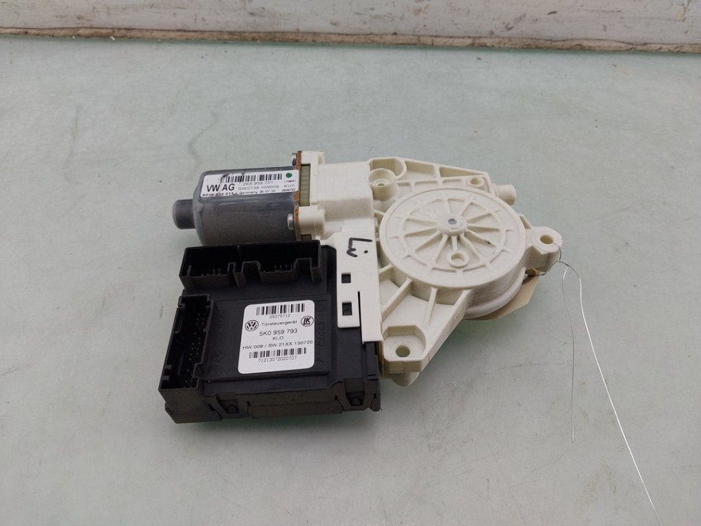 MOTEUR LEVE VITRE ELECTRIQUE Volkswagen Caddy IV, Dhr. J. Ham, Volkswagen, Administratie@autoham.nl, Utilisé