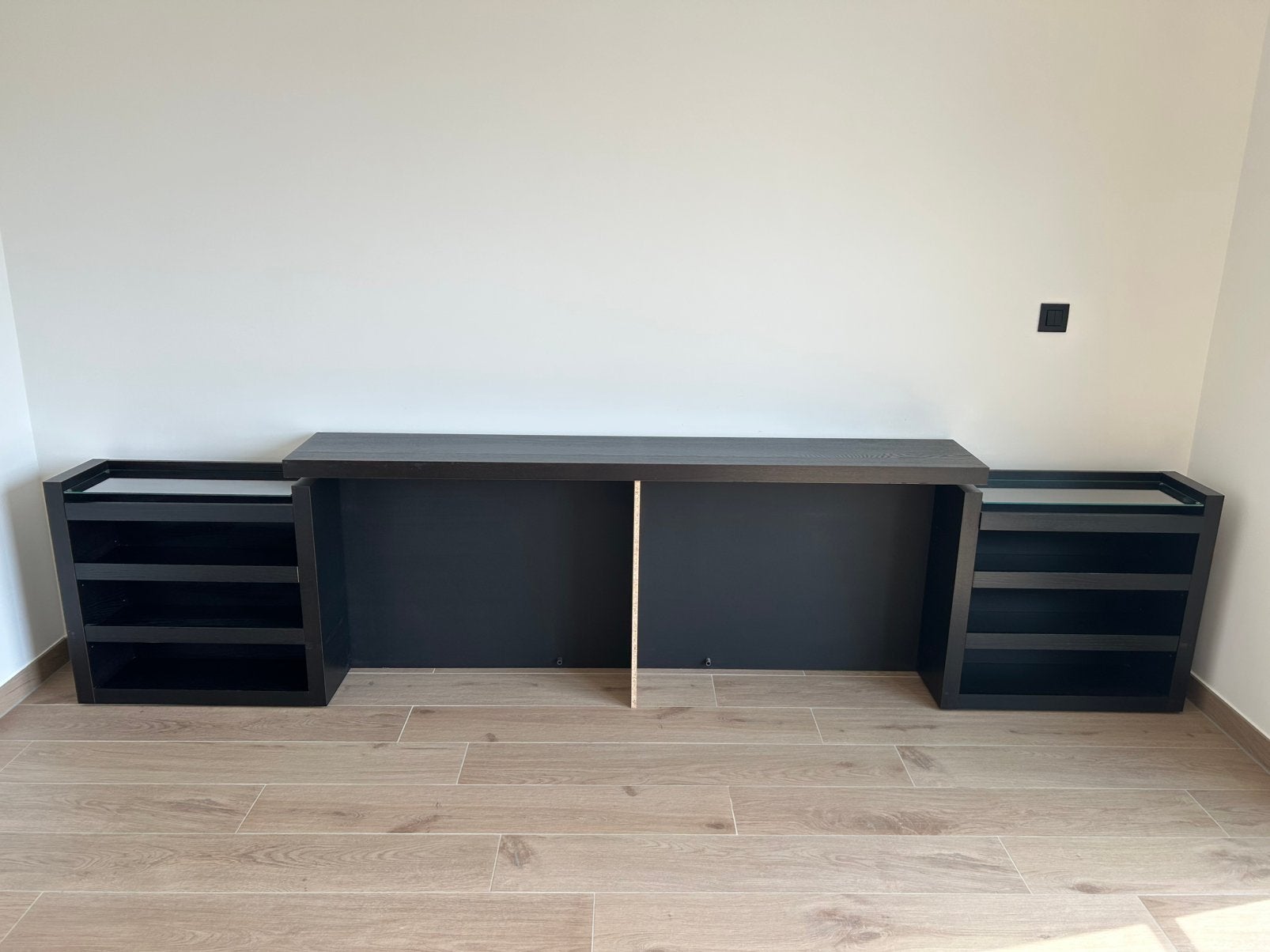 Lit/tête de lit Ikea Malm avec rangement, Maison & Meubles, Chambre à coucher | Lits, Enlèvement, Comme neuf