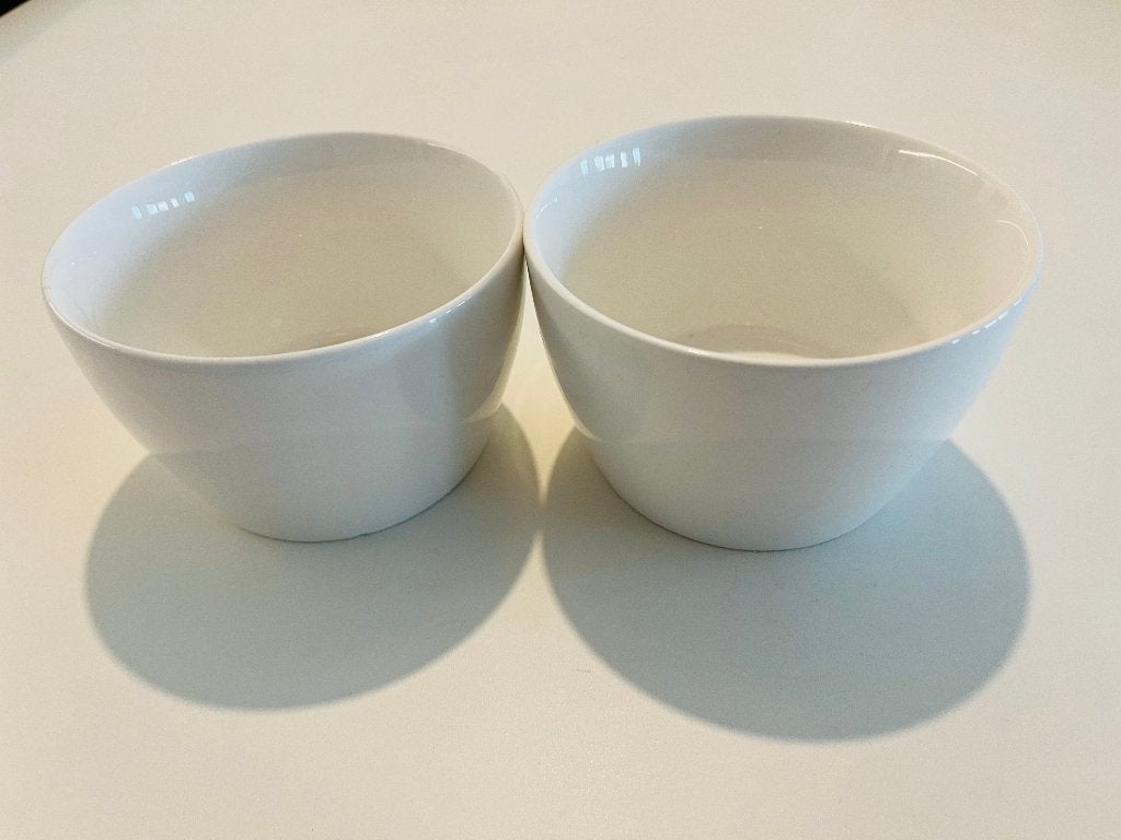 Twee witte kommetjes, Huis en Inrichting, Ophalen, Gebruikt, Kom(men), Modern