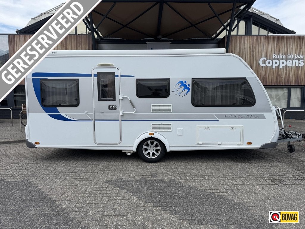 Knaus Sudwind Silver Selection 500 EU, Jusqu'à 4, Poêle, 5 à 6 mètres, 2 lits séparés