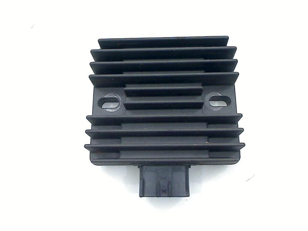 REGULATEUR DE TENSION Z 1000 2003-2006 (Z1000 ZR1000A), Dhr. S. di Majo, Utilisé, Info@cama-motorparts.nl, P.J. Troelstraweg 8 8
3144 CX  MAASSLUIS, NL