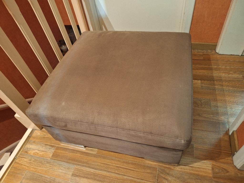 HOCKER POEF ZO GOED ALS NIEUW, Ophalen, Vierkant, 75 tot 100 cm, Zo goed als nieuw