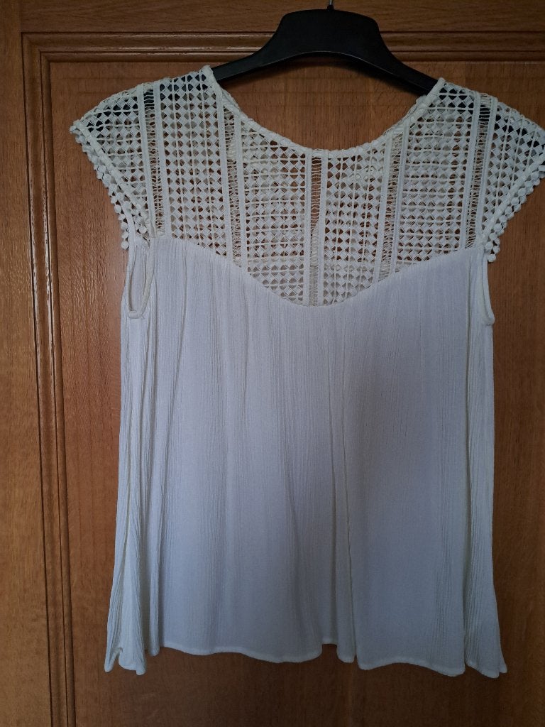 Wit topje H&M, Kleding | Dames, Topjes, H&M, Wit, Ophalen of Verzenden, Zo goed als nieuw