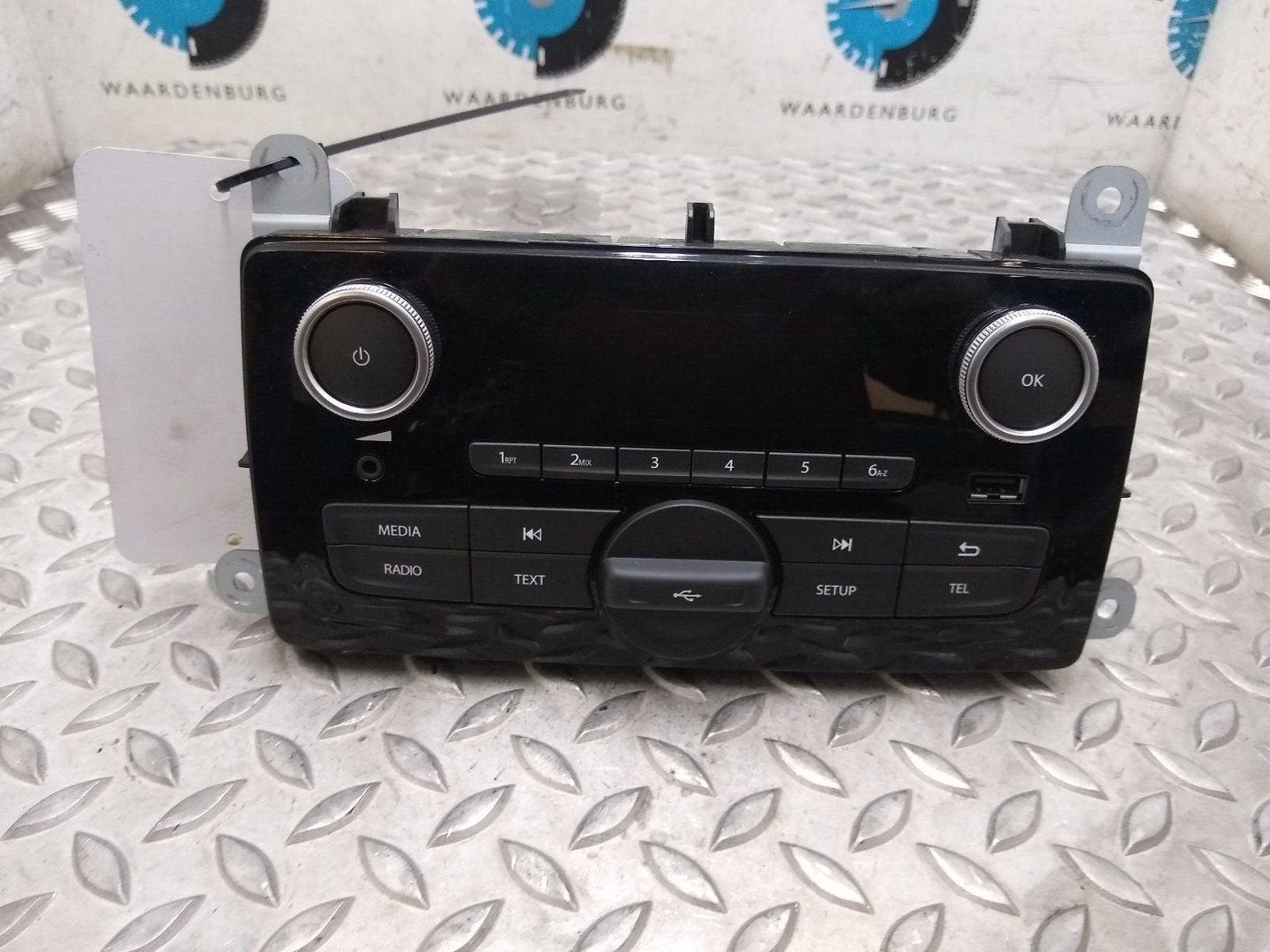 RENAULT CLIO RADIO 2019, Auto-onderdelen, Ophalen of Verzenden, Gebruikt, Stiba lid