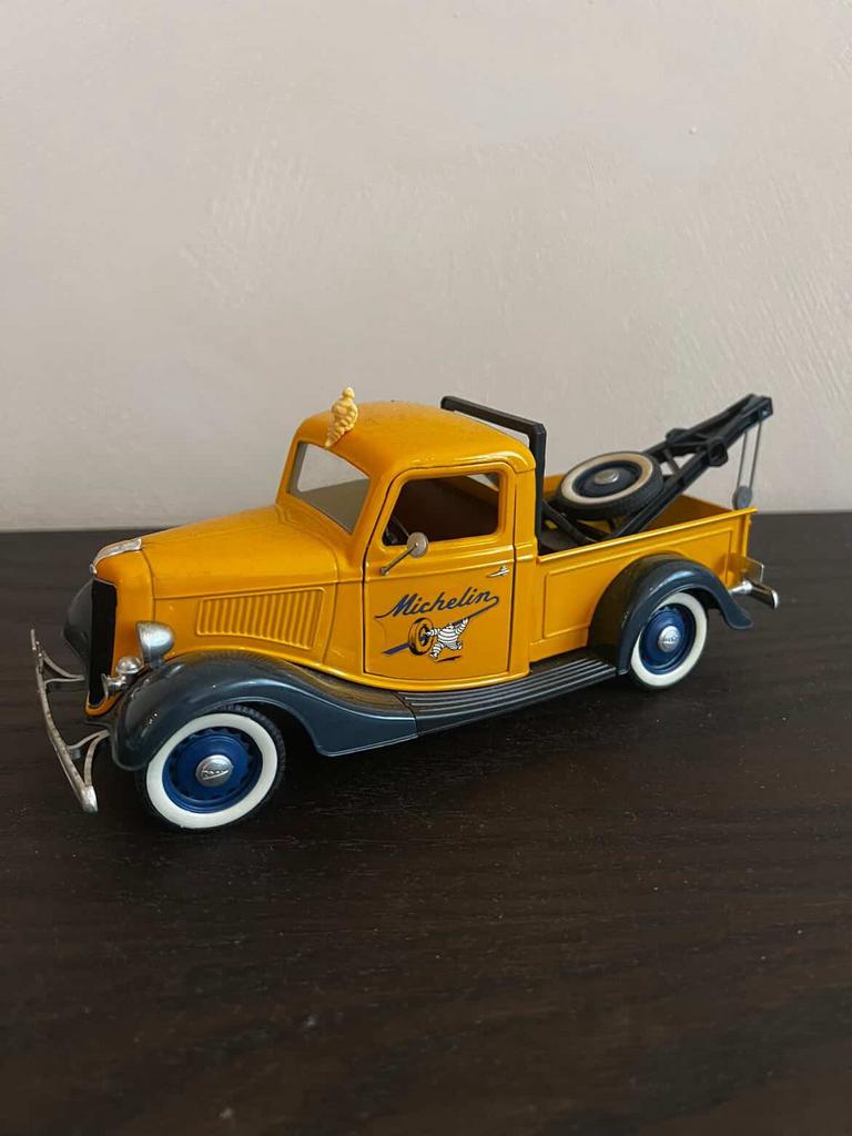 Ford michelin, Enlèvement, Comme neuf, Voiture, Solido
