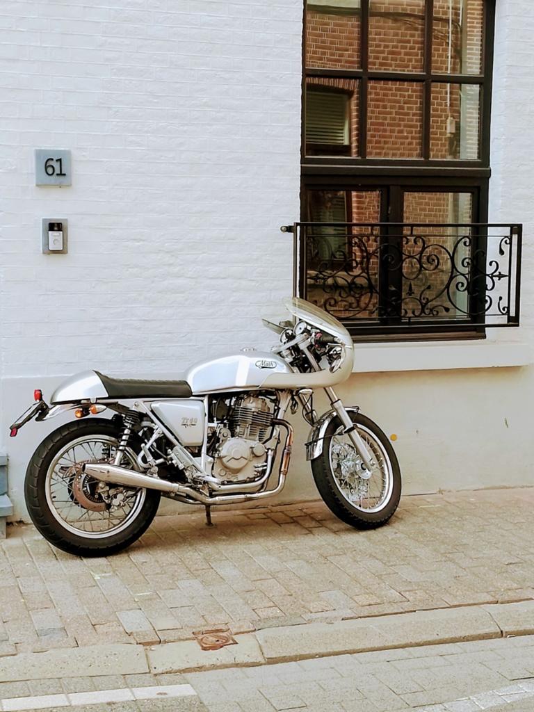 Moto cafer racer 400tt, Motos, Particulier