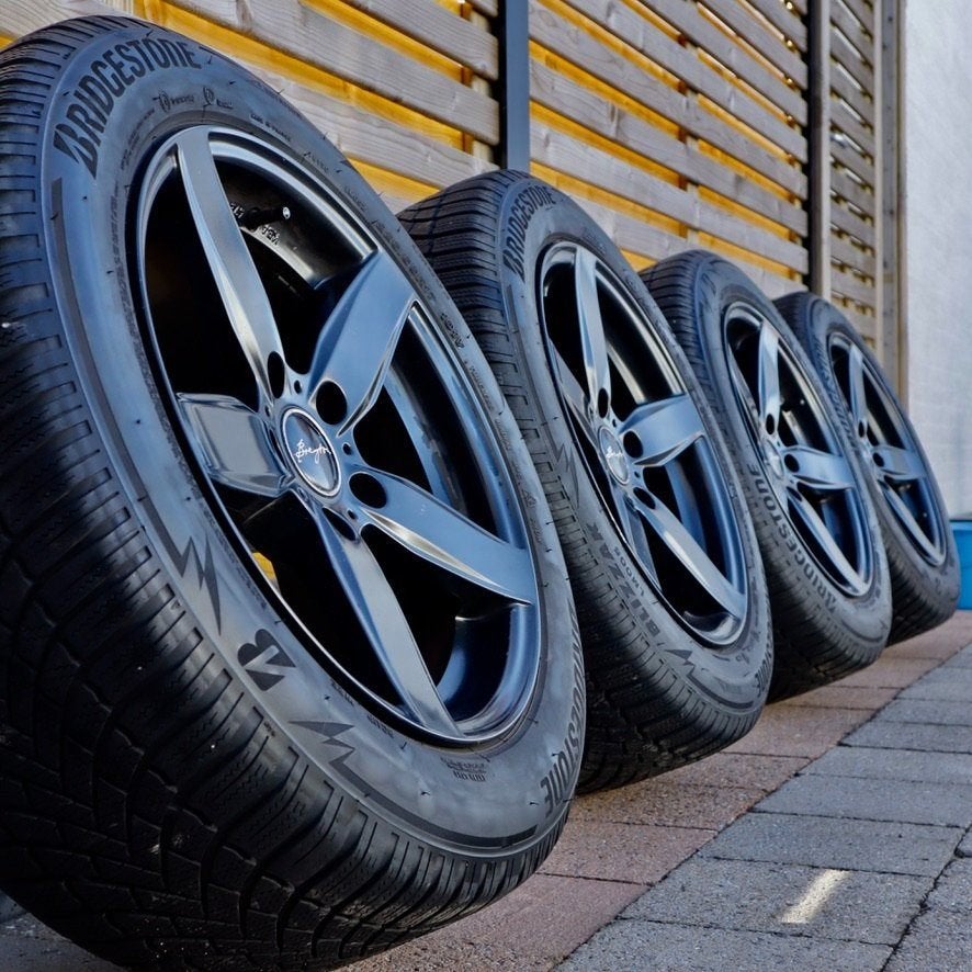 Breyton Zwarte Velgen met Bridgestone Blizzak LM005 Banden, Pneus hiver, Véhicule de tourisme, Enlèvement, Utilisé