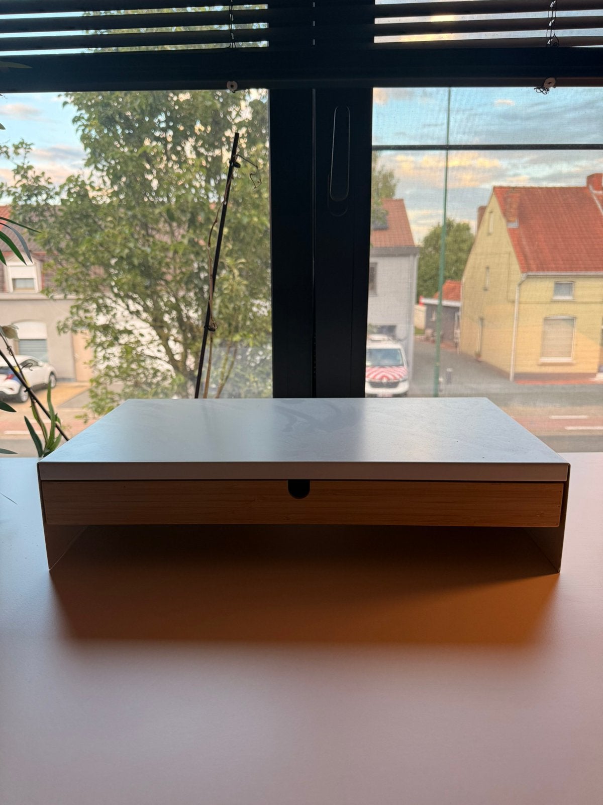 Monitorstandaard IKEA, Computers en Software, Ophalen, Zo goed als nieuw