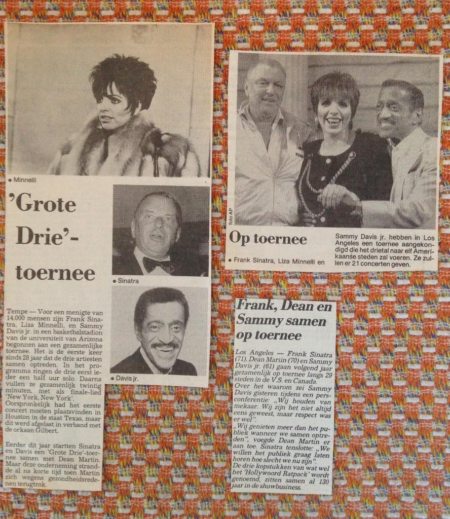 Berichtjes over Frank Sinatra, Verzamelen, Ophalen of Verzenden, Knipsel(s)
