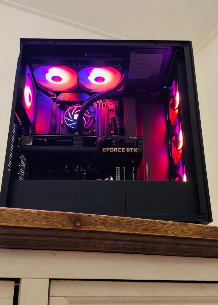 Monster Gaming PC | watergekoelde Ryzen - RTX 4070 TI 12GB, Computers en Software, Desktop Pc's, Ophalen, Virtual Reality, Zo goed als nieuw