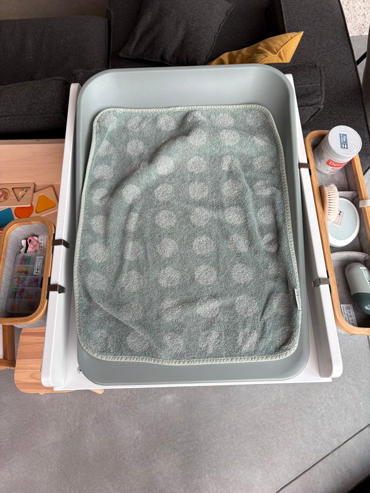 Leander Matty verzorgingskussen Sage Green + topper, Enlèvement, Comme neuf