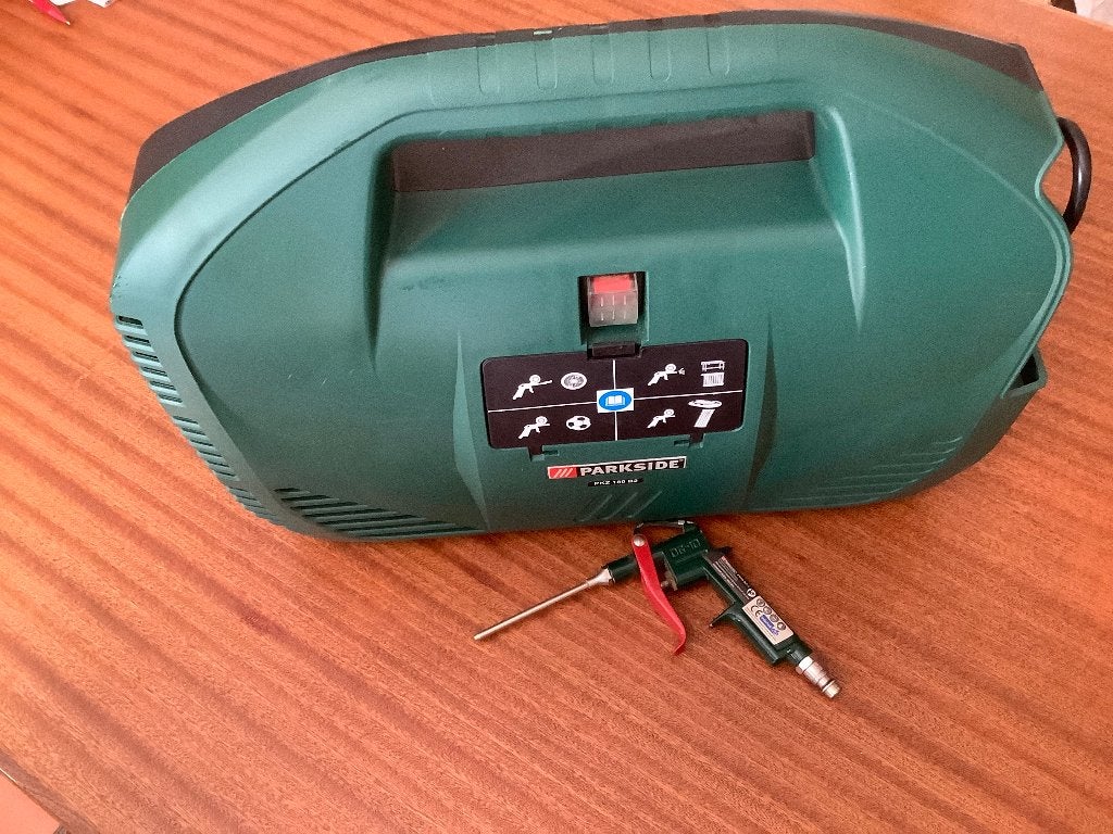 Compresseur air sans réservoir portable avec accessoires, Bricolage & Construction, Compresseurs, Enlèvement, Neuf, 6 à 10 bars