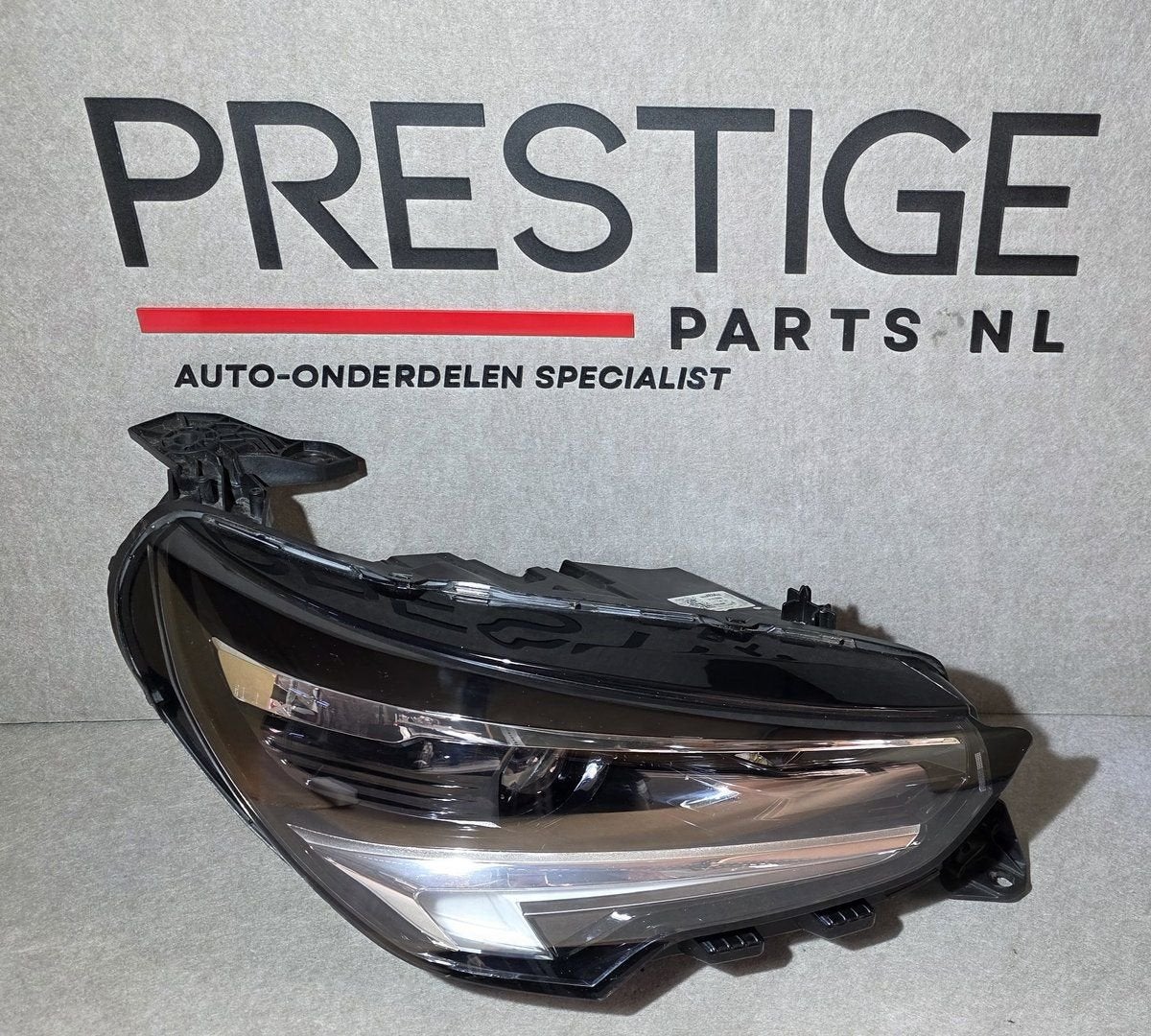 Koplamp OPEL Corsa F Voll LED Matrix LUX Rechts 39162659, Gebruikt, -, Opel, Ophalen of Verzenden