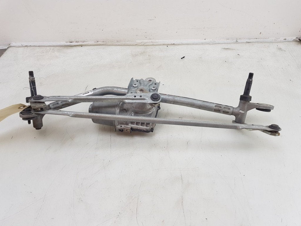 MOTEUR + TRINGLERIE ESSUIE GLACE AVANT A3 Sportback (8YA), Robert Bosch AG, Audi, Utilisé, Robert-Bosch-Allee 1
74232  Abstatt, DE