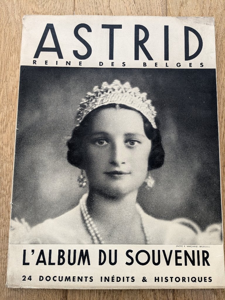 Astrid, l'album souvenir, Enlèvement ou Envoi, 20e siècle ou après, Comme neuf