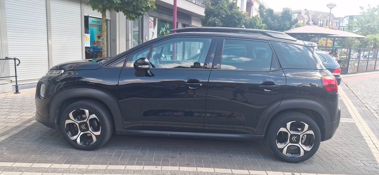 Citroën C3 Aircross Shine 1.2 PureTech 110 – 56.000 km – Pan, Auto's, Citroën, Stof, Zwart, Handgeschakeld, Particulier