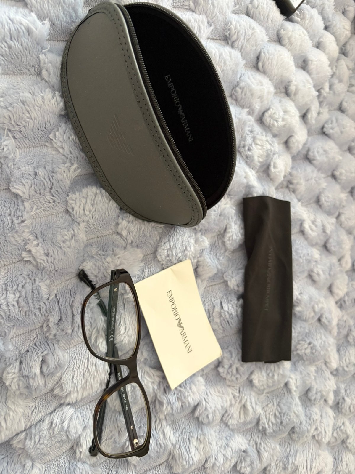 Lunette armani, Bijoux, Sacs & Beauté, Enlèvement ou Envoi, Comme neuf