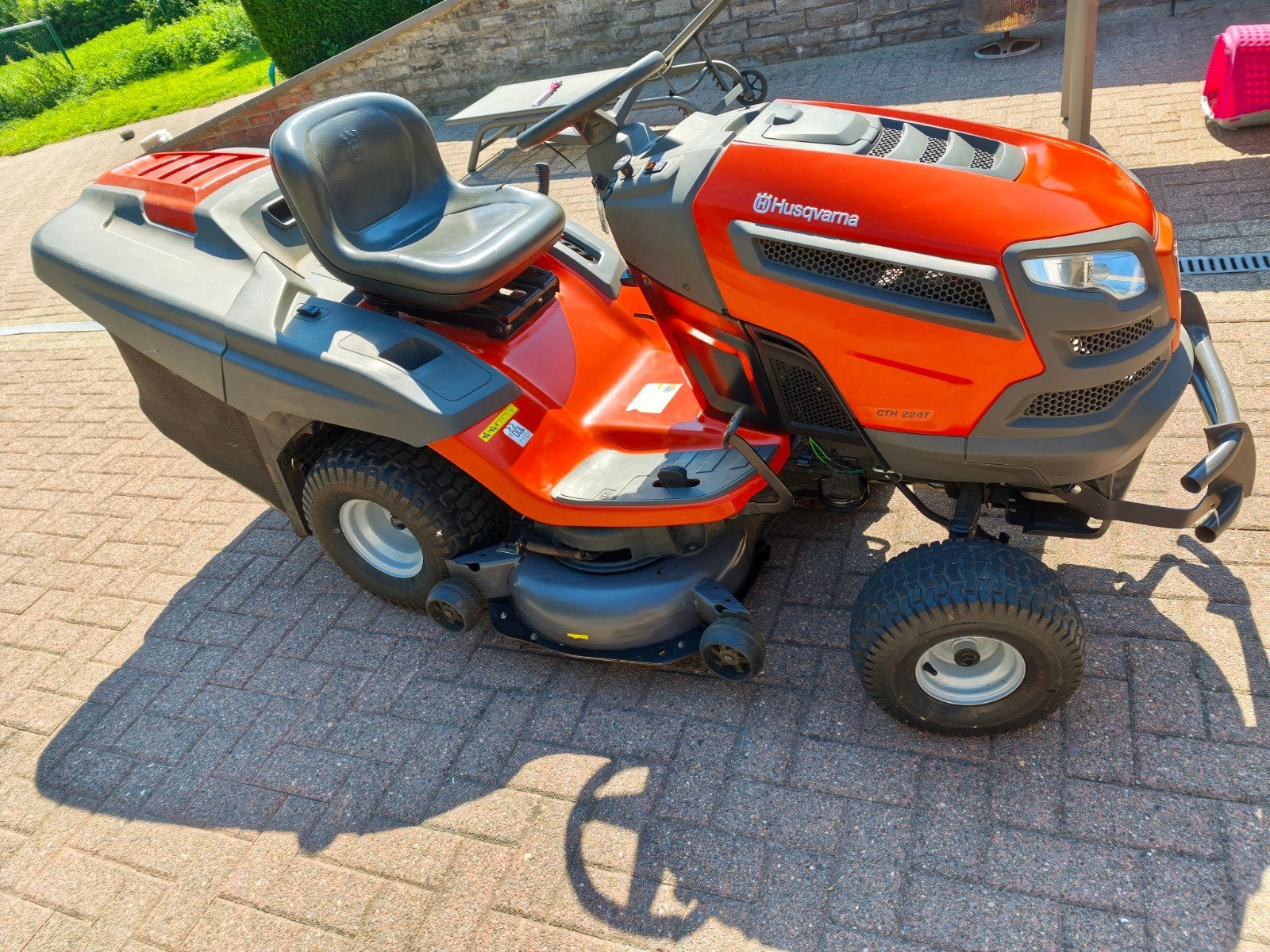 Zitmaaier Husqvarna CTH 224t Kawasaki 22cv, Tuin en Terras, Zitmaaiers, Zo goed als nieuw, 120 cm of meer, Elektrische starter
