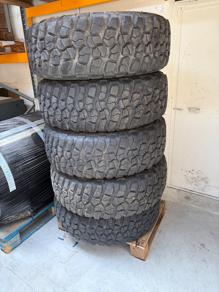 5 Pneus BF Goodrich MT KM2 d’occasion 37 12,5 R17, Ophalen, Overige, Gebruikt, Overige