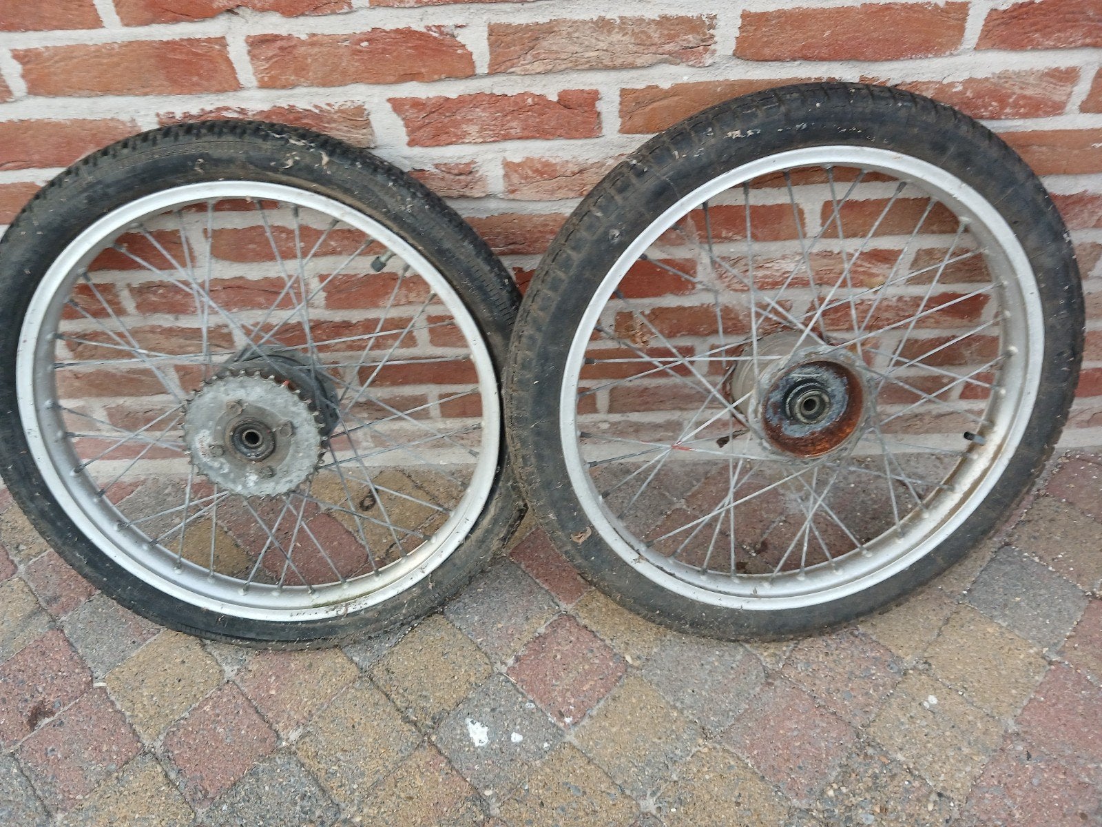 set wielen flandria bromfiets, Enlèvement