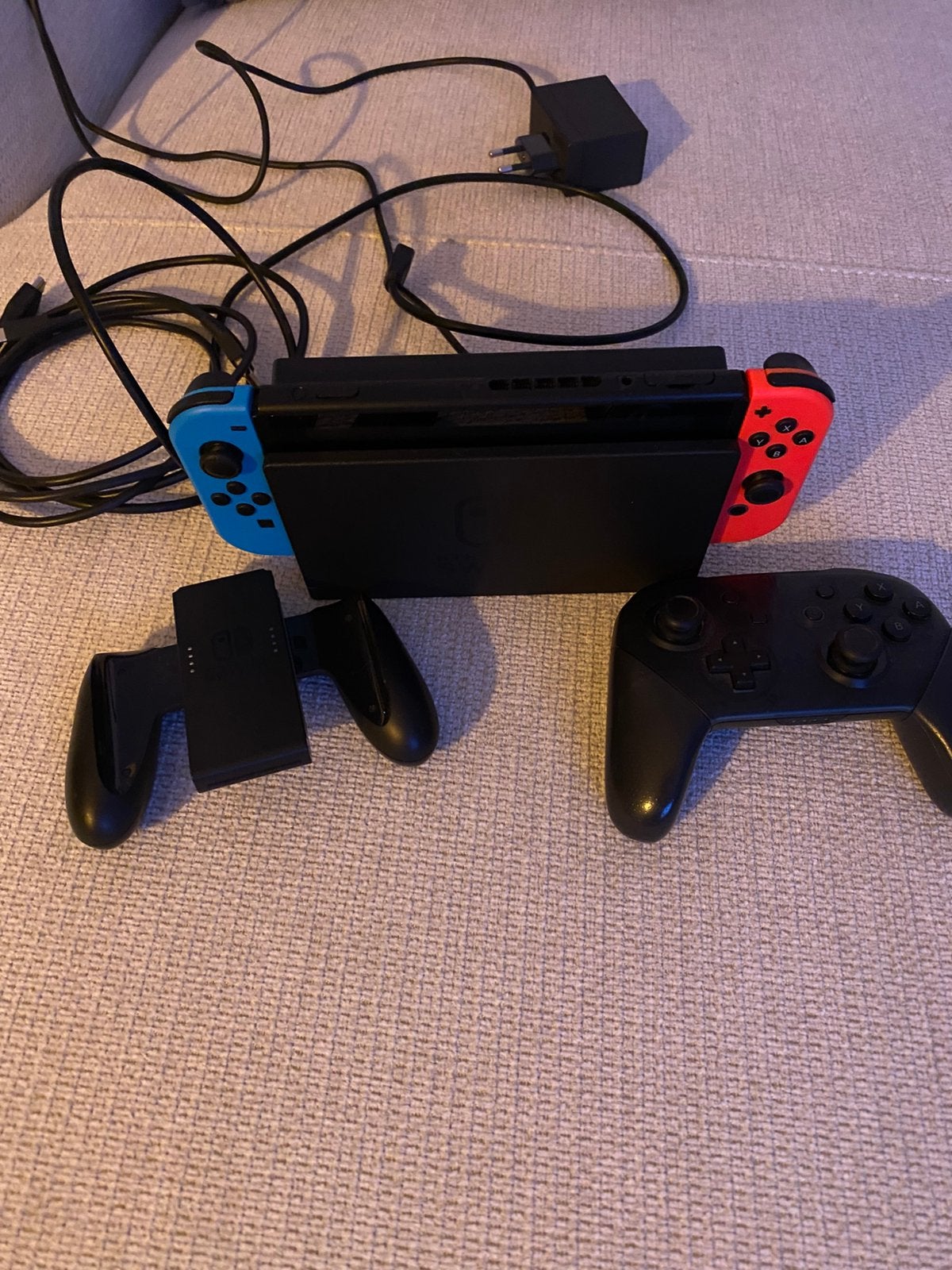 Nintendo Switch Standard + Accessoires + Manette, Enlèvement, Sans fil, Comme neuf, Switch
