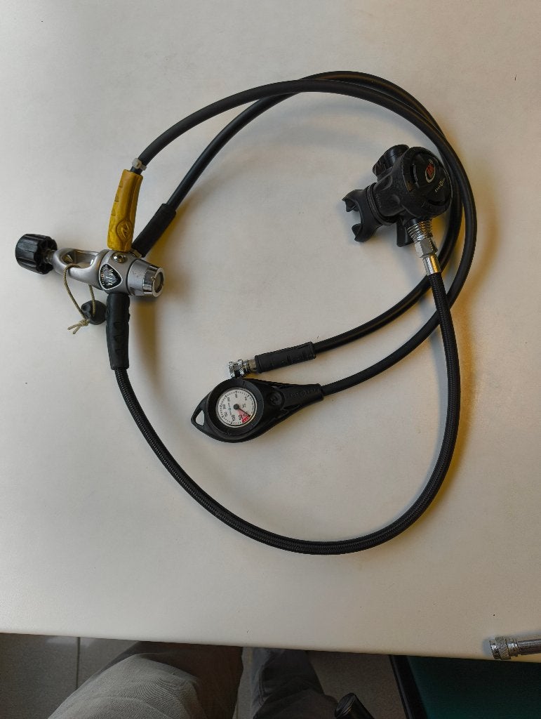 Ontspanner Aqualung voor duikfles, INT aansluiting, Watersport en Boten, Ophalen of Verzenden, Gebruikt, Overige typen