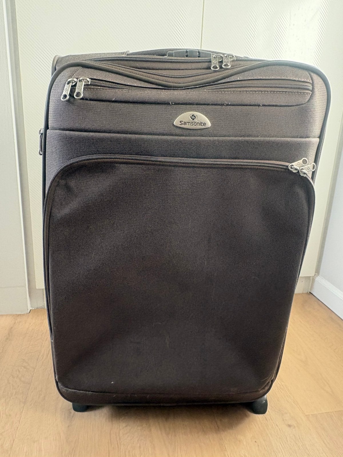 Valise Samsonite - M - 24” - Approx. 60 x 41 x 25cm, 35 à 45 cm, Roulettes, Enlèvement, Utilisé