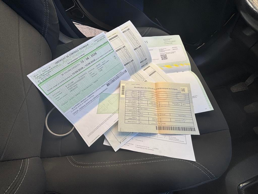 Ford fiesta a vendre 3200 €, Auto's, Ford, Stof, Zwart, Particulier, Fiësta