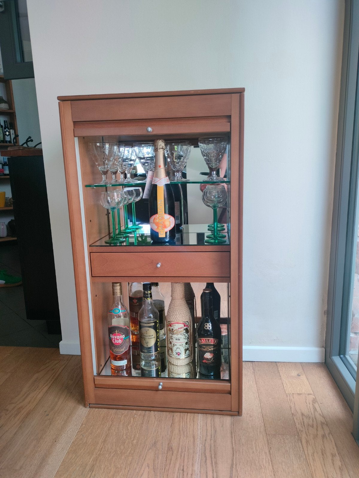 Volet et meuble de bar en bois massif, Enlèvement
