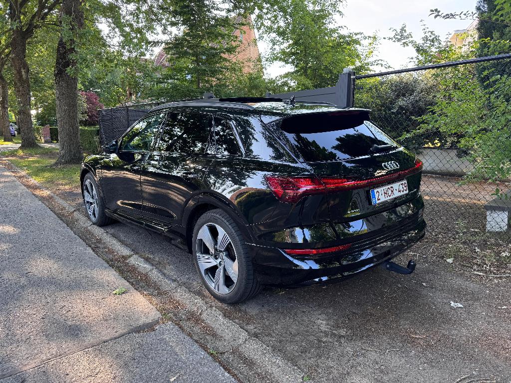 AUDI E-tron S line - FULL OPTION, Autos, Cuir et Alcantara, Achat, Entretenue par le concessionnaire, Noir