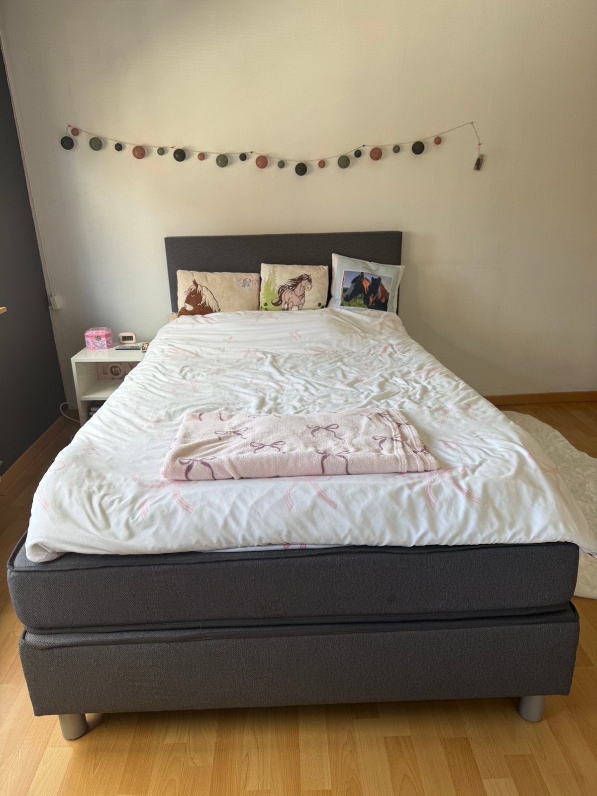 Twijfelaar bed, Maison & Meubles, Chambre à coucher | Lits boxsprings, Enlèvement, Comme neuf, Queen size, Gris