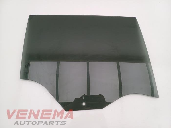 Vitre portière 4portes arrière droite d'un Volkswagen Golf, Autos : Pièces & Accessoires, Volkswagen, -, 3 mois de garantie, Utilisé