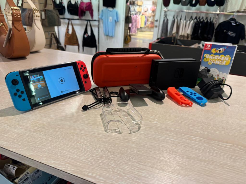 Nintendo Switch + Opberghoes + Toebehoren, Games en Spelcomputers, Spelcomputers | Nintendo Switch, Zo goed als nieuw, Ophalen of Verzenden