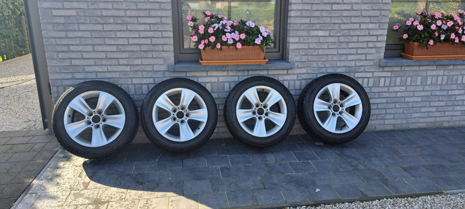 Paire de pneus d'hiver BMW F10/F11, Autos : Pièces & Accessoires, Pneus & Jantes, Enlèvement, Pneus hiver, Jante(s)