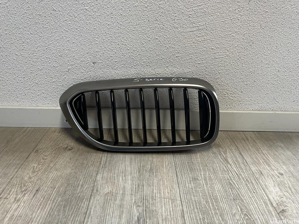 BMW 5-Serie G30 G31 Luxery Line Linker Grill Links 7390866, Gebruikt, Voor, BMW