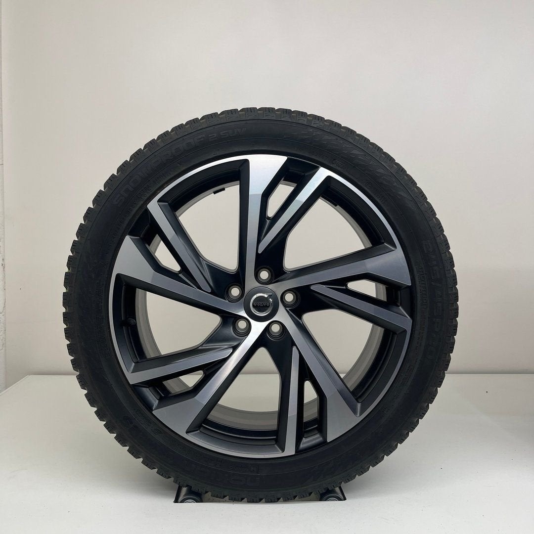 Volvo XC40 - 20 inch - winterbanden NIEUW, Auto-onderdelen, 245 mm, Banden en Velgen, Nieuw, Personenwagen