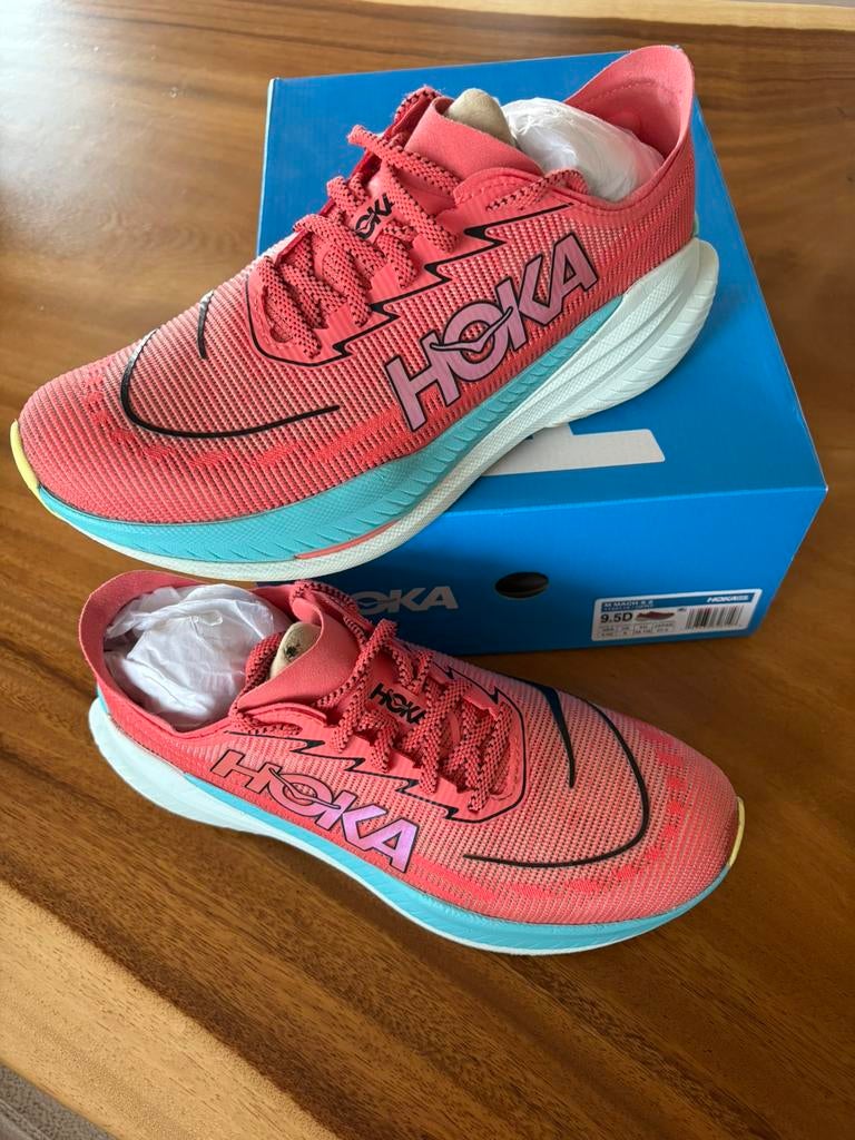 Hoka loopschoen mach x2 Hoka 2 paar schoenen als nieuw, Sport en Fitness, Ophalen of Verzenden, Zo goed als nieuw