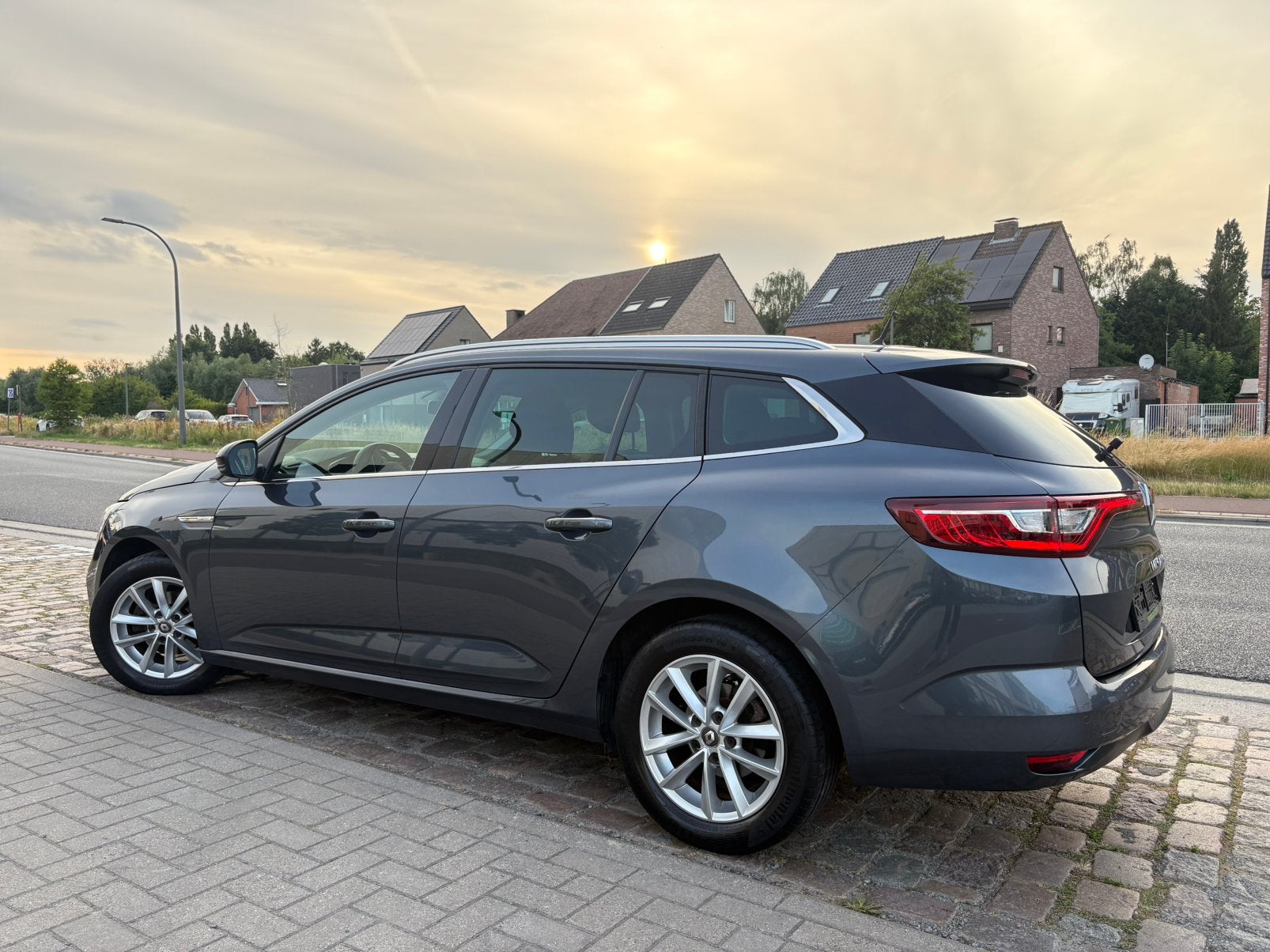 Renault Megane | 12 M Garantie | 79 Dkm | Benzine | 2018 |, Auto's, Renault, Testrit aan huis, Stof, 5 deurs, 97 kW