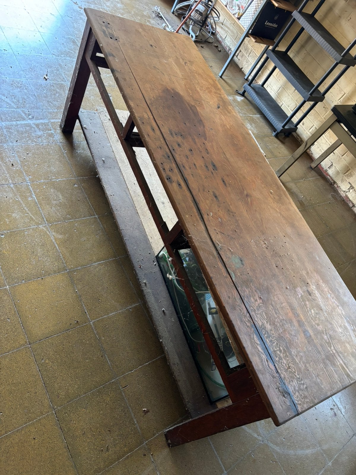 Werkbank, Enlèvement