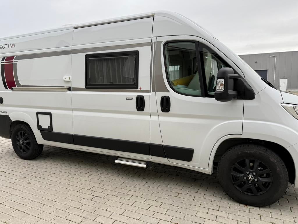 Rapido Giottivan 60T Privilege 1eEig 9383km ap douche/toilet, Caravanes & Camping, Camping-cars, 5 à 6 mètres, Jusqu'à 3, Modèle Bus ou Fourgon aménagé